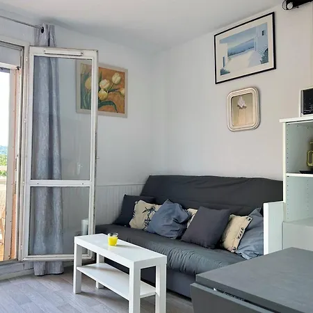 2 Pieces, 4/5 Couchages, Proche Et Commodites, Parking Inclus, - Fr-1-251-432 *